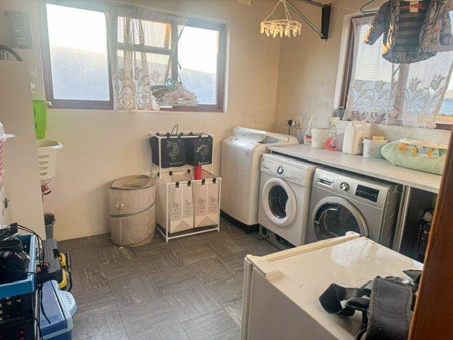 4 Bedroom Property for Sale in Stilbaai Wes Western Cape